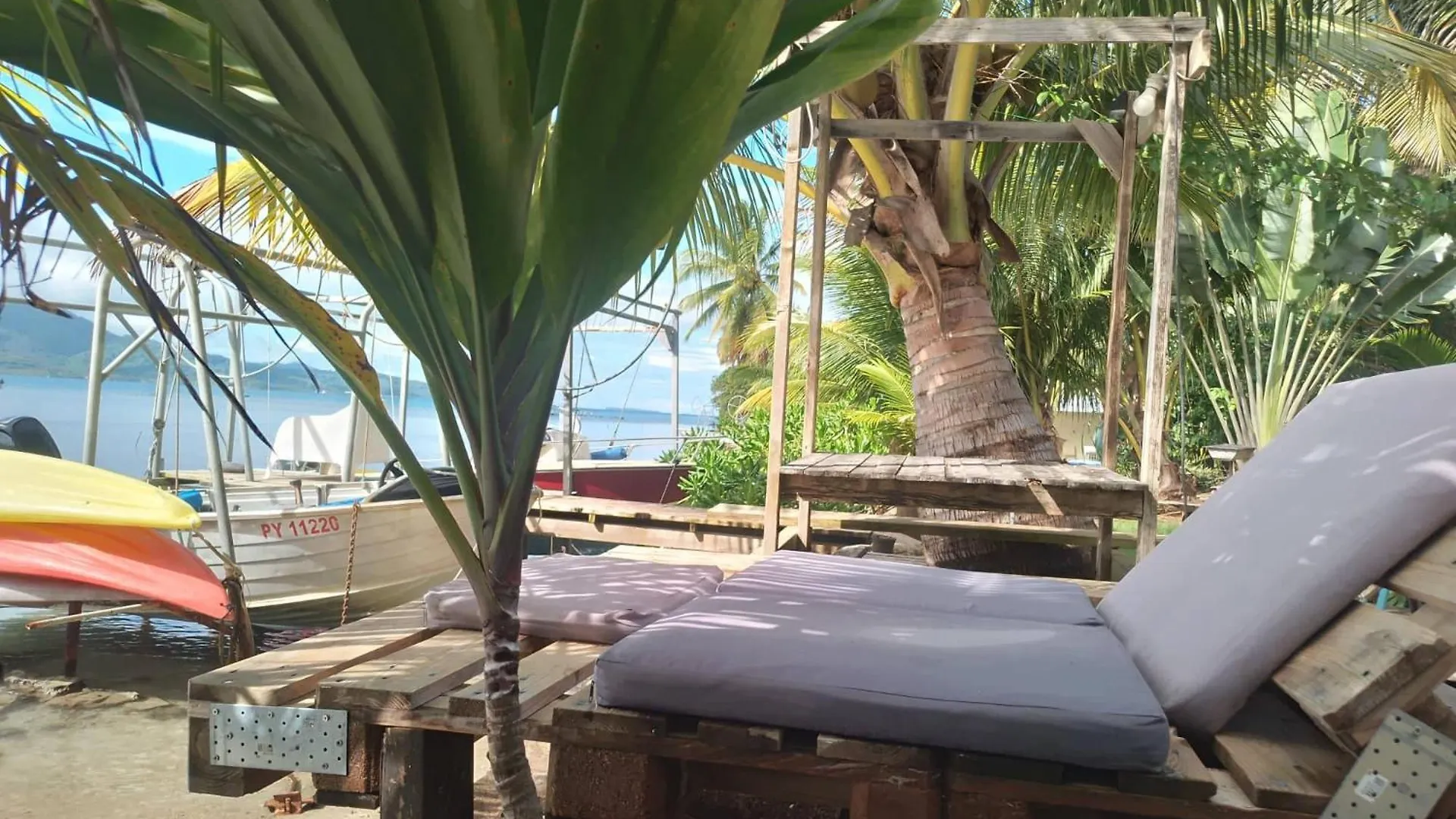 Hostal Les Poissons Du Lagon Yh Uturoa